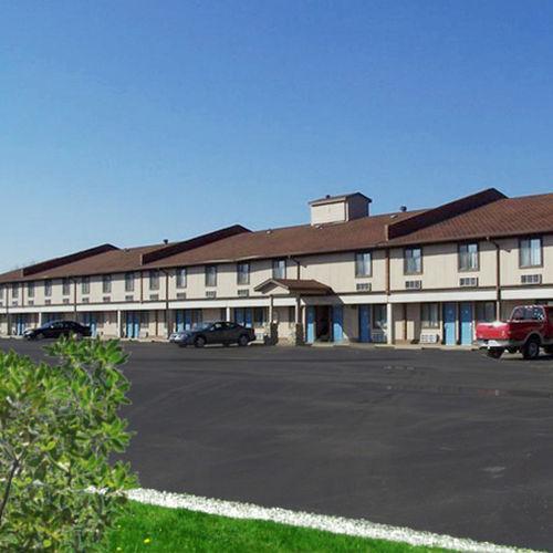 Super 8 By Wyndham Fort Scott Экстерьер фото